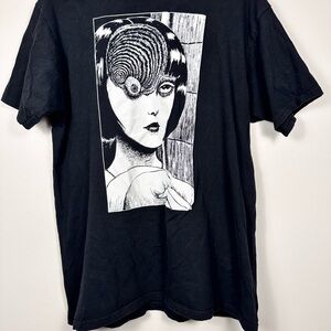 UZUMAKI Black Graphic T-Shirt with Artistic Design size XL